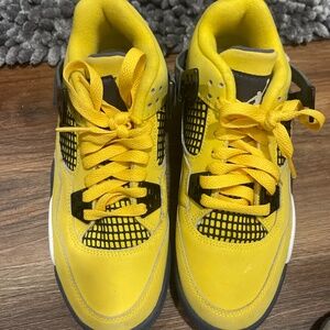 Jordan 4s